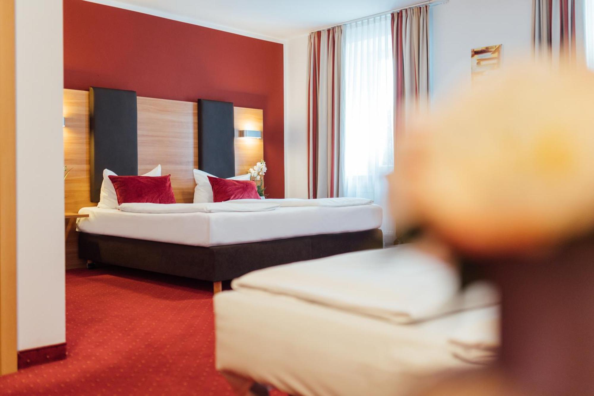 Andra Hotel